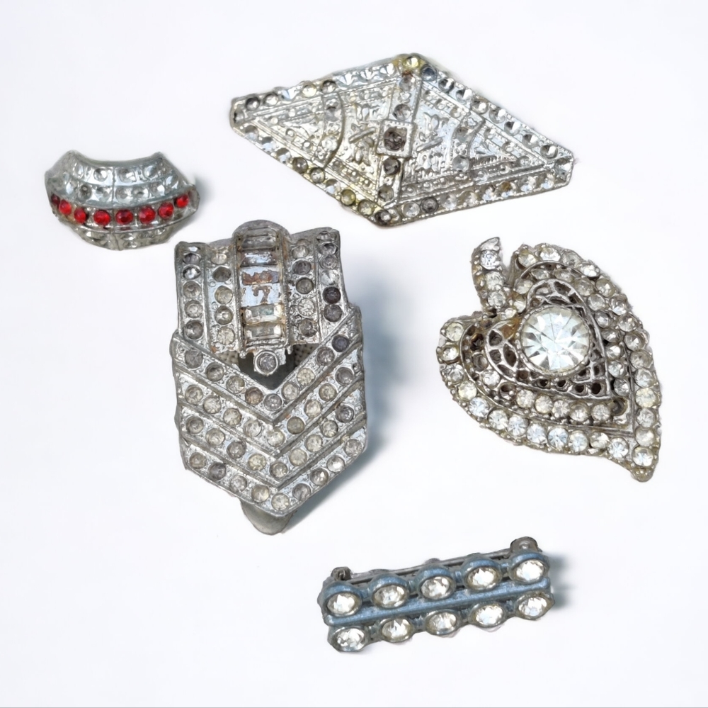 Vintage art deco paste brooches and dress clips lot